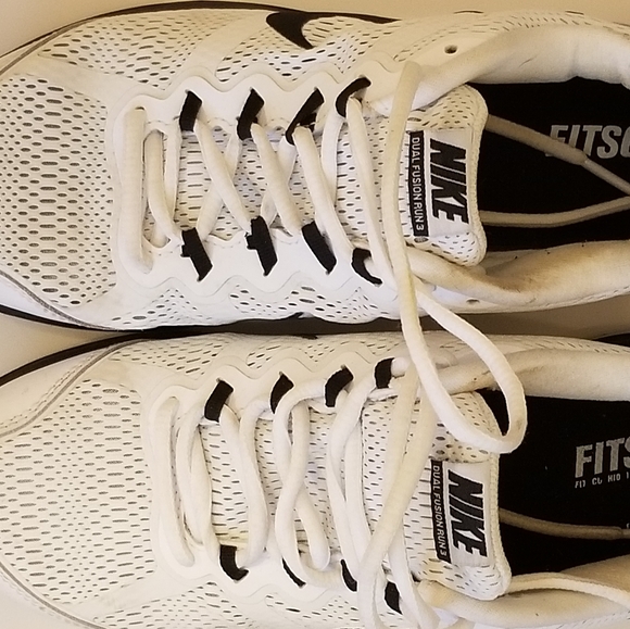 Shoes - Picture 2 of 4